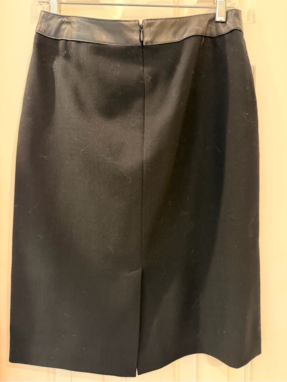 Linda Allard Ellen Tracy Black A-Line Skirt with Leather & Buckle Waist, Sz 6 - Picture 6 of 12